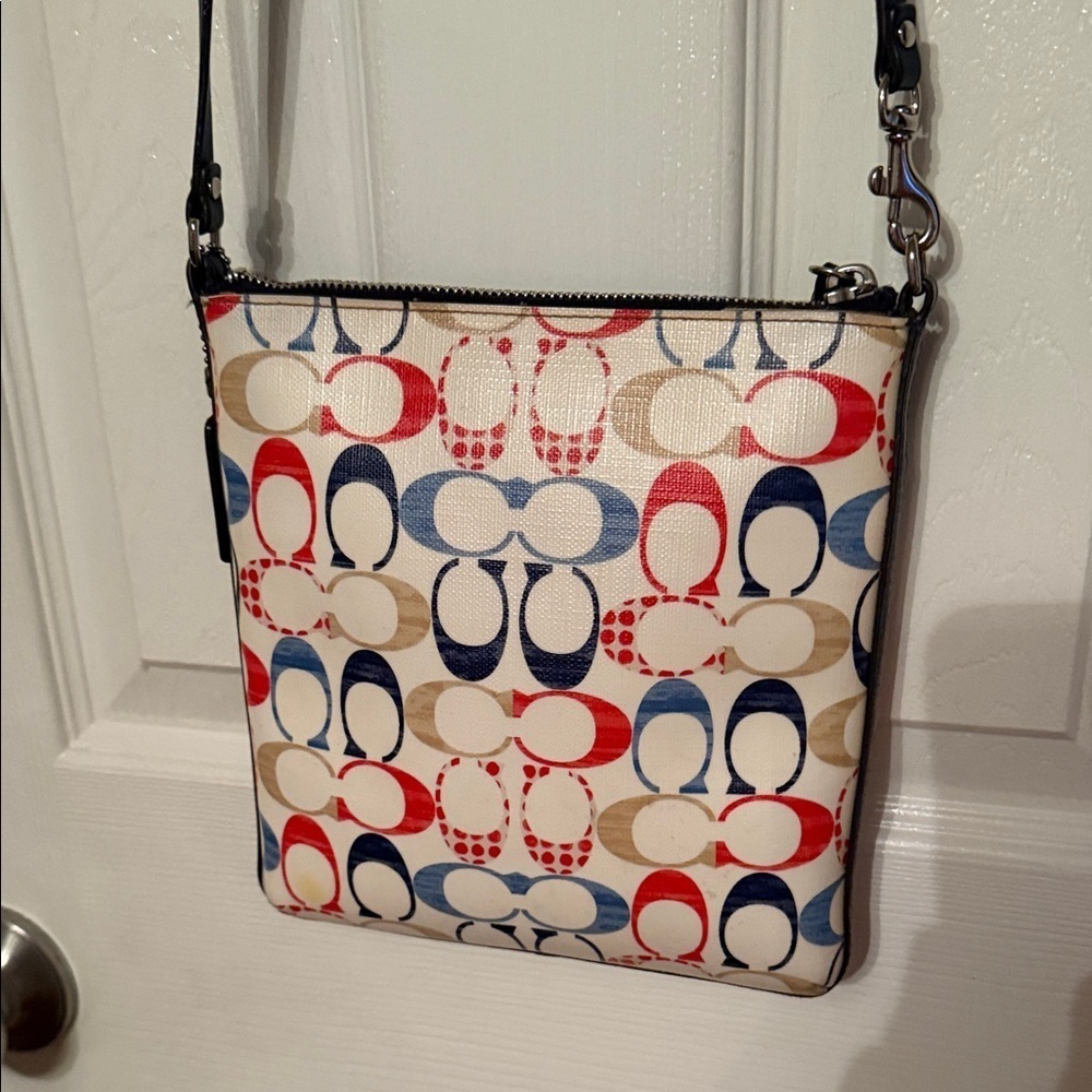 Coach Mini Lillie Carryall Crossbody Bag - Picture 3 of 8